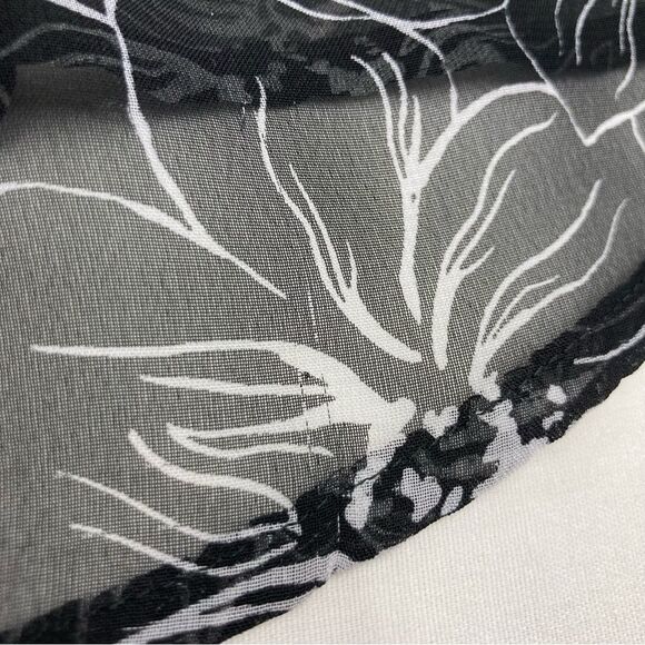 Rebecca Malone Blouse SZ PL Sheer Black and White Floral Lightweight Flowy Fit - Picture 11 of 12
